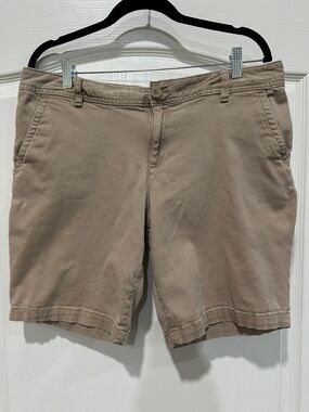 Eddie Bauer Taupe Women's Bermuda Shorts